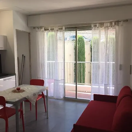 Apartment De La Plage Menton